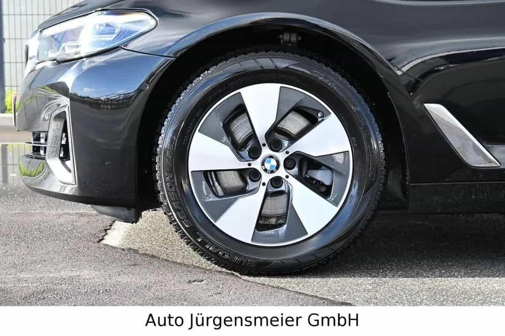 BMW 5 Series 520d Touring/LED/Virtual/Leder/Kamera/Totwinkel 07/2022-photo-40