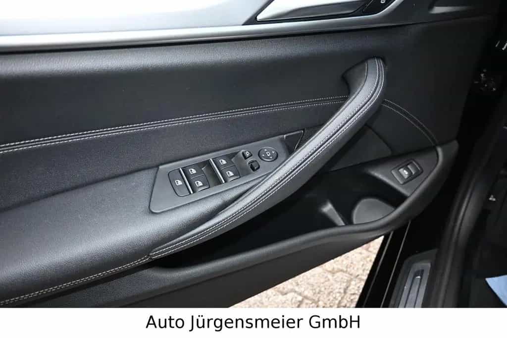 BMW 5 Series 520d Touring/LED/Virtual/Leder/Kamera/Totwinkel 07/2022-photo-45