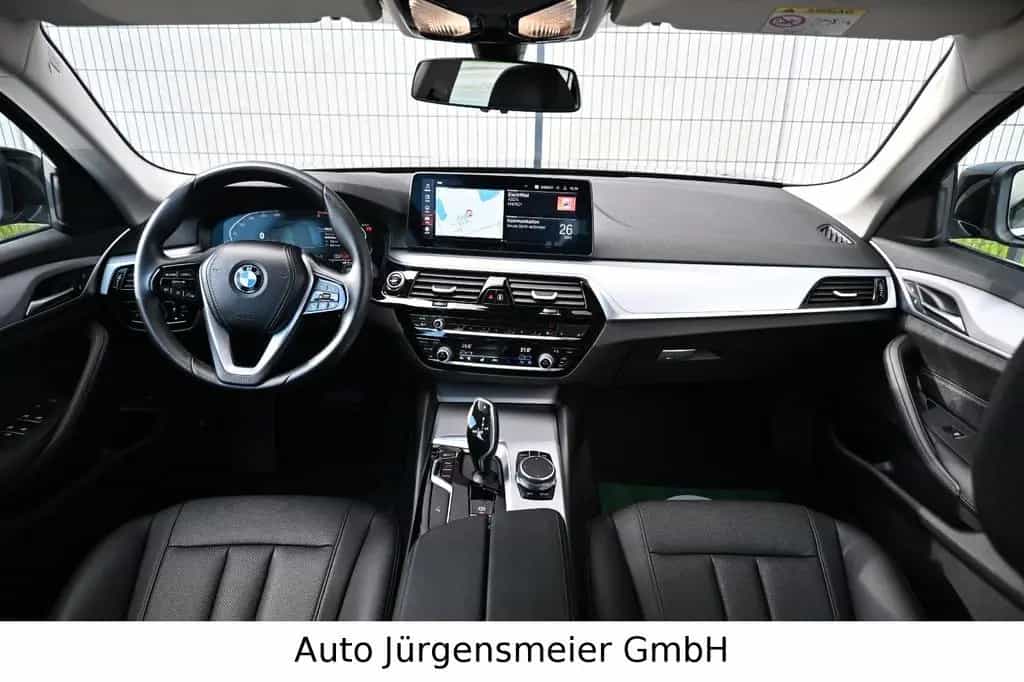 BMW 5 Series 520d Touring/LED/Virtual/Leder/Kamera/Totwinkel 07/2022-photo-8