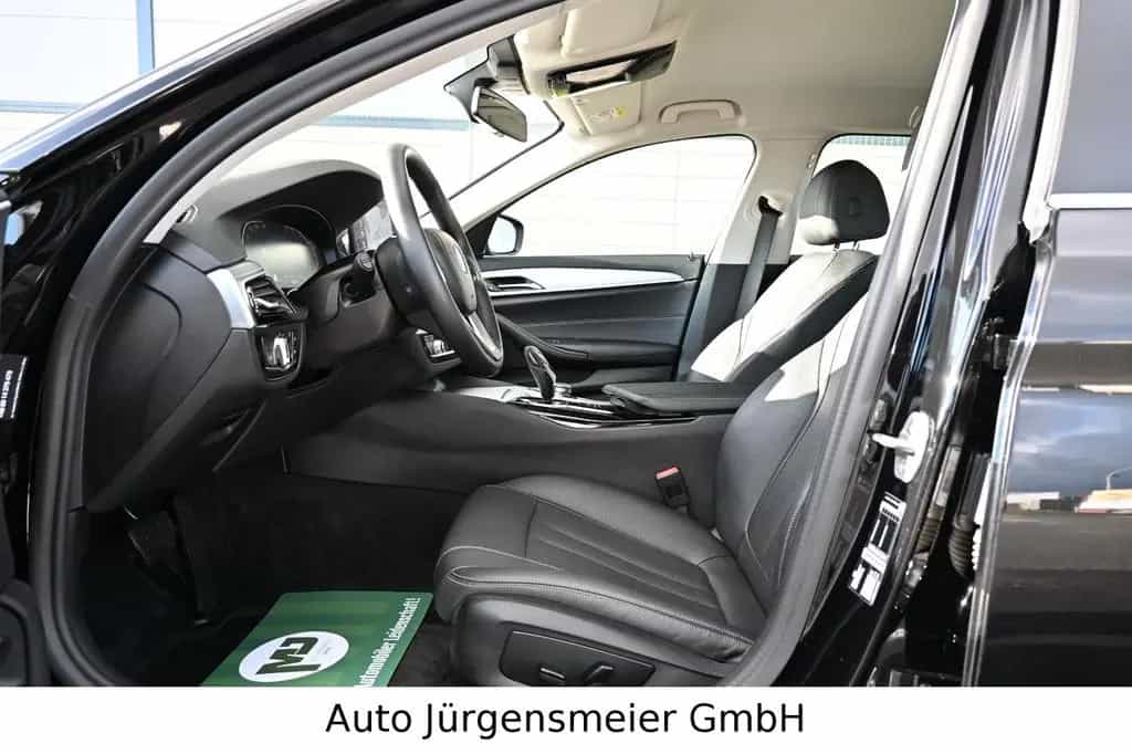 BMW 5 Series 520d Touring/LED/Virtual/Leder/Kamera/Totwinkel 07/2022-photo-9
