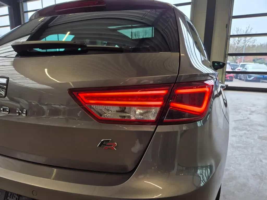 Seat Leon ST 1.8 TSI FR ALCANTARA LED NAV SITZHZ PANO 10/2016-photo-22