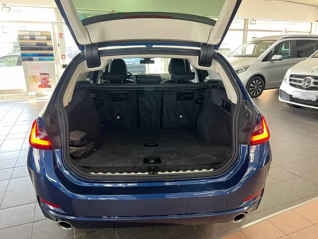 BMW 320 d xDrive Touring Driving Assistant+Facelift 09/2022-photo-11