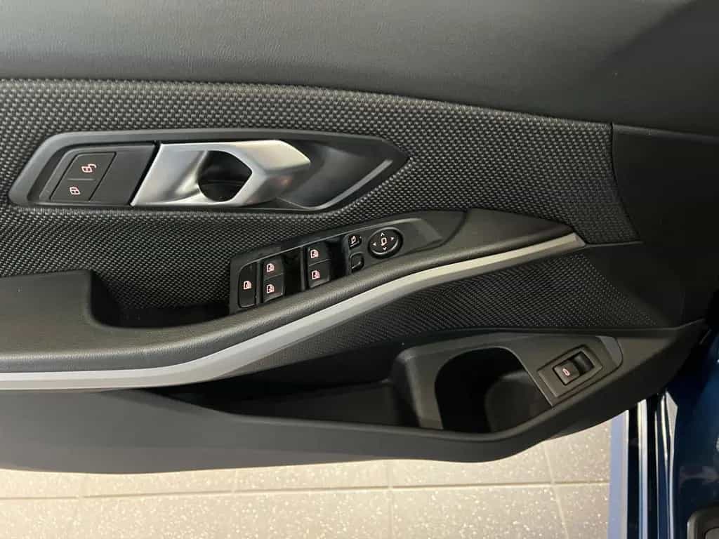 BMW 320 d xDrive Touring Driving Assistant+Facelift 09/2022-photo-27