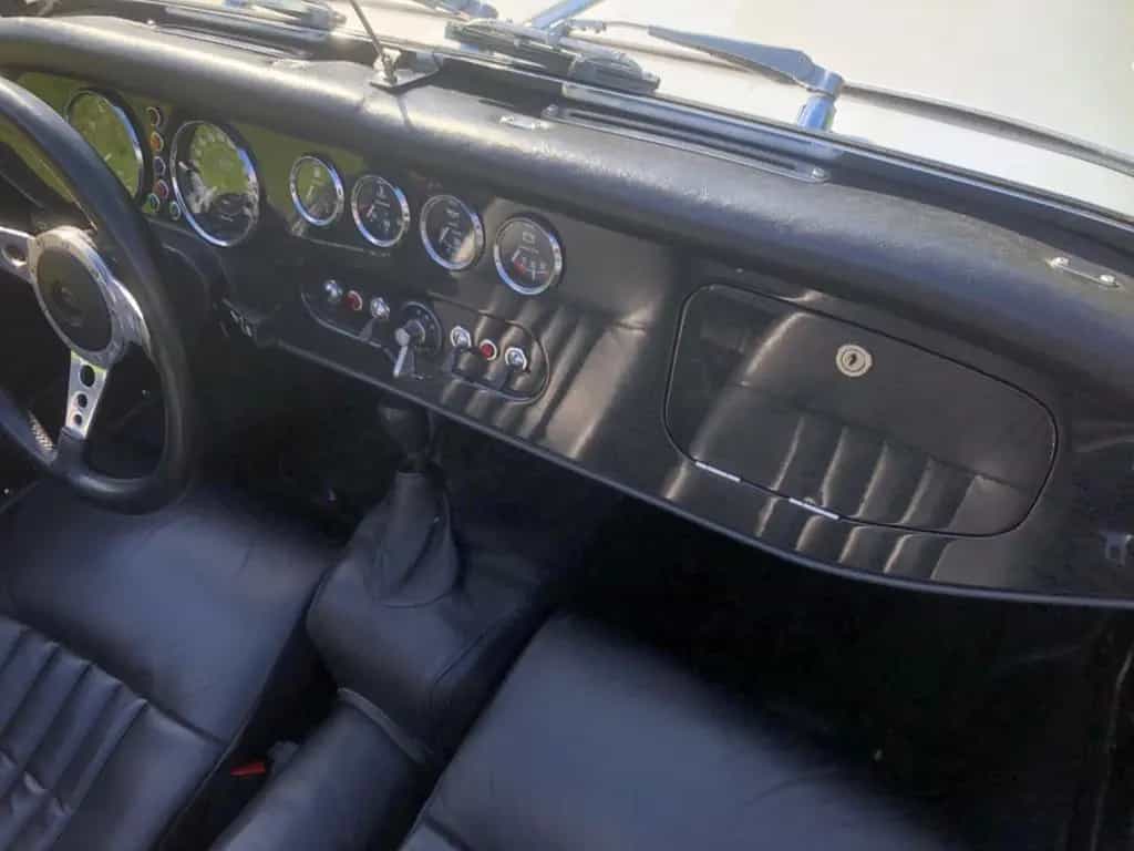 Morgan Plus 8 06/1981-photo-11