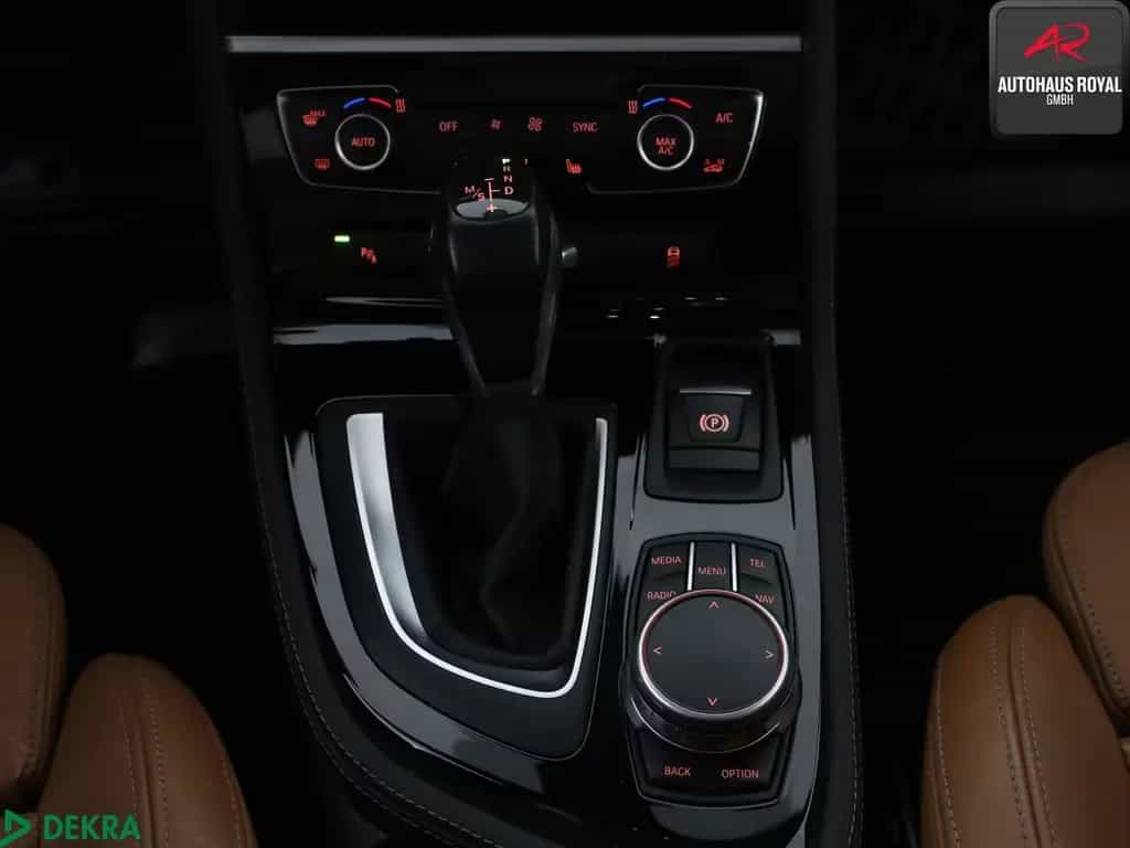 BMW 220 Active Tourer d M SPORT PANORAMA,HUD,KEYLESS 04/2018-photo-19