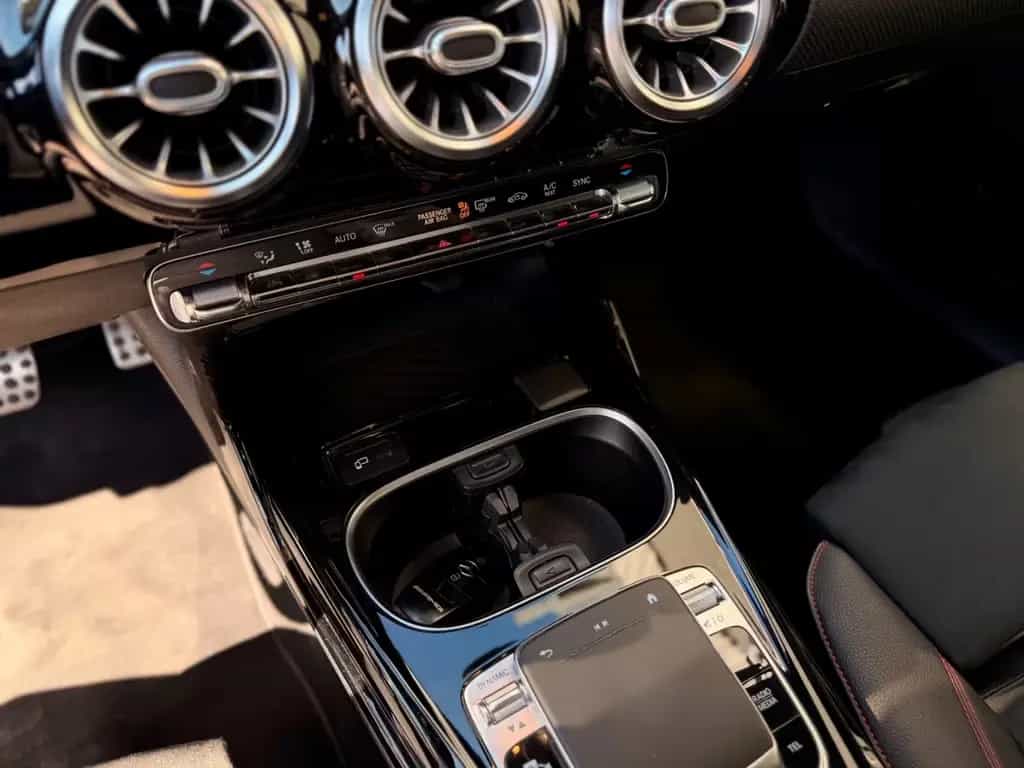 Mercedes-Benz A-Class 35 AMG 4Matic/AMGLINE/MULTIBEAM/DISTR+/BURM 04/2019-photo-13