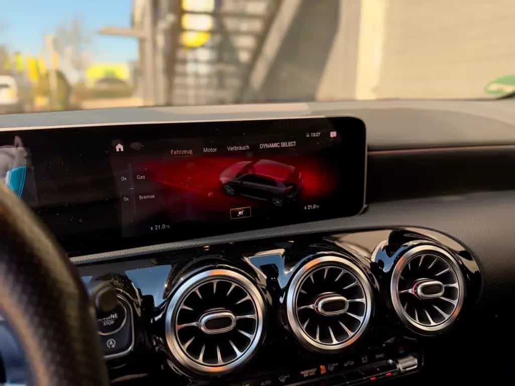 Mercedes-Benz A-Class 35 AMG 4Matic/AMGLINE/MULTIBEAM/DISTR+/BURM 04/2019-photo-16