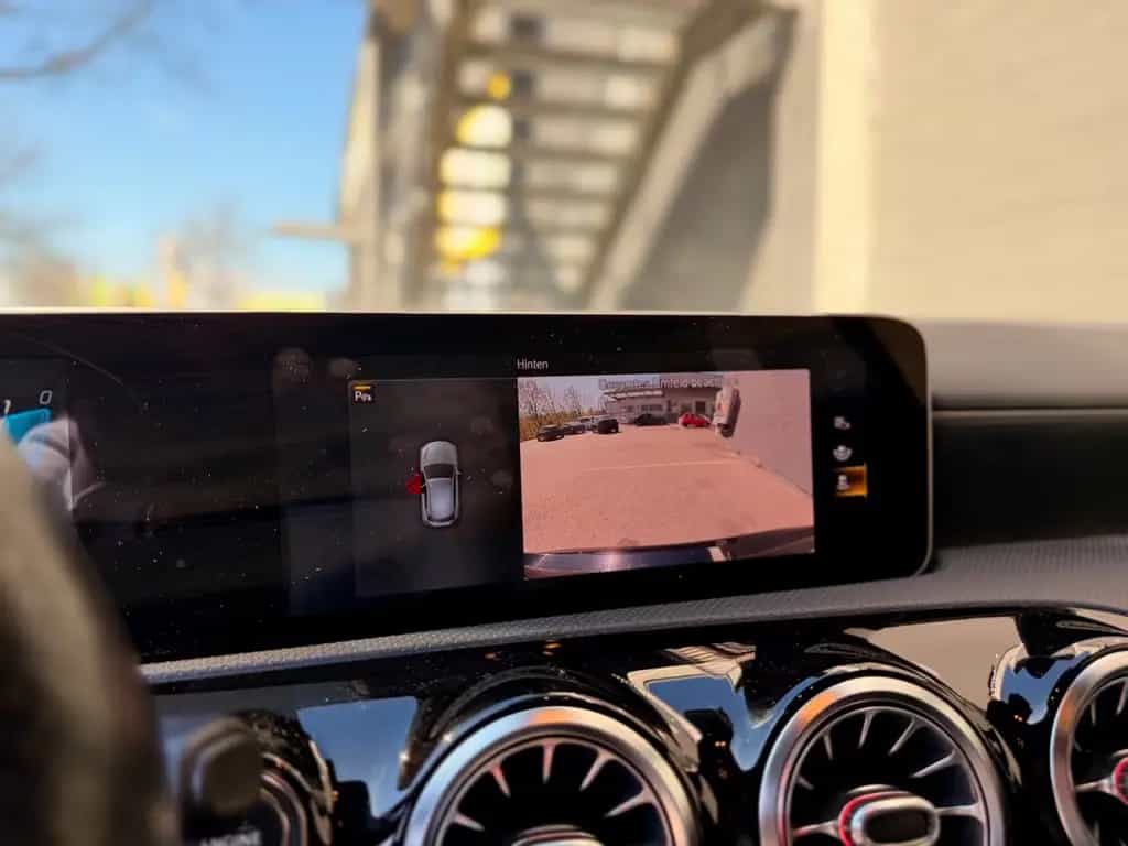 Mercedes-Benz A-Class 35 AMG 4Matic/AMGLINE/MULTIBEAM/DISTR+/BURM 04/2019-photo-17