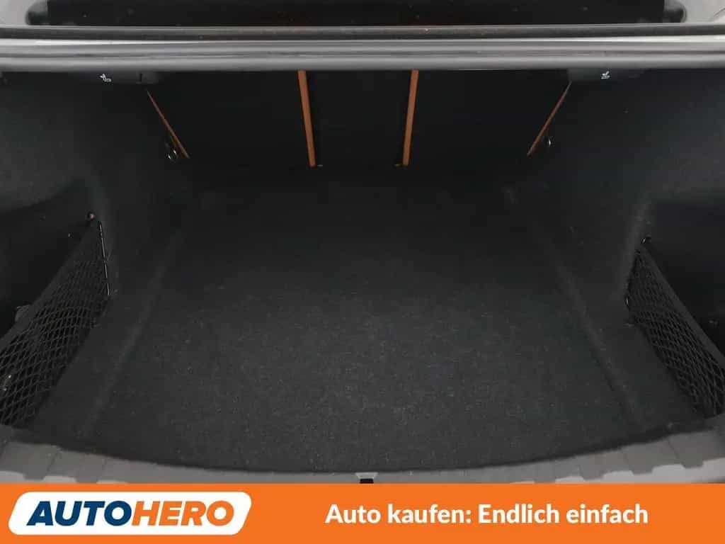 BMW 3 Series 320i xDrive M Sport Aut.*NAVI*LASER*CAM*TEMPO* 10/2019-photo-17