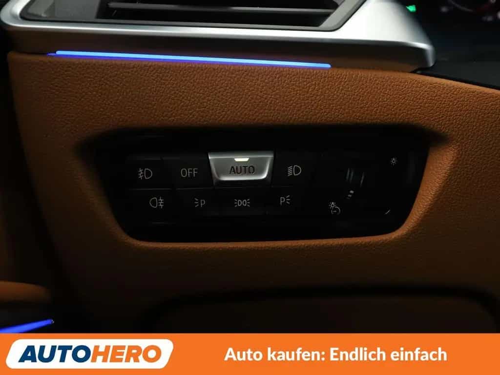 BMW 3 Series 320i xDrive M Sport Aut.*NAVI*LASER*CAM*TEMPO* 10/2019-photo-27