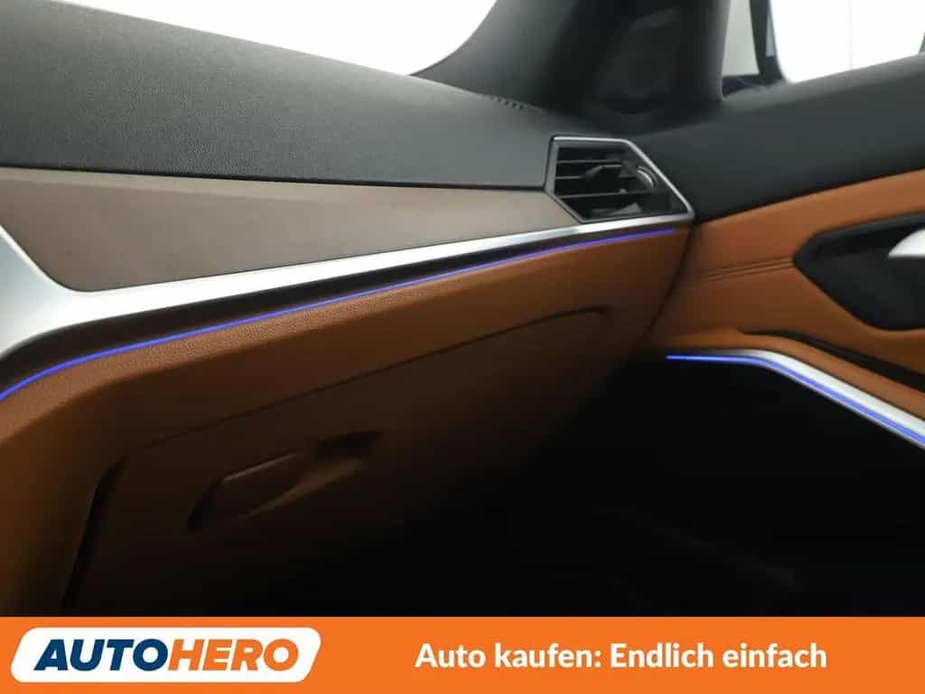 BMW 3 Series 320i xDrive M Sport Aut.*NAVI*LASER*CAM*TEMPO* 10/2019-photo-28