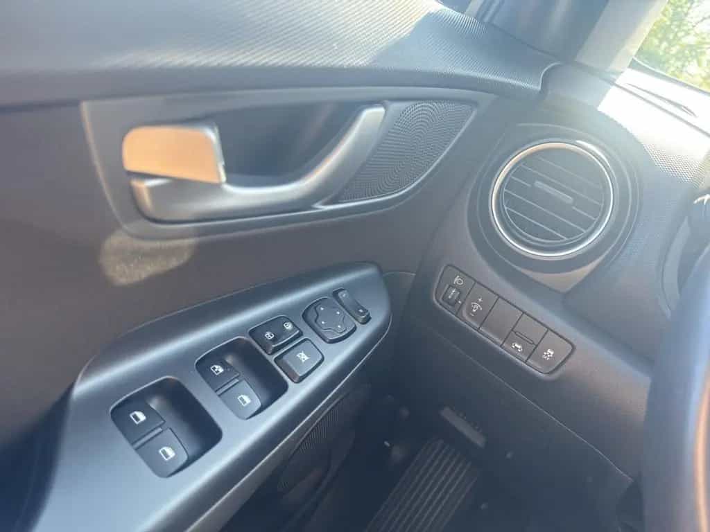 Hyundai Kona Pure 2WD 1.0 T-GDI Rückfahrkamera Bluetoot 11/2018-photo-24