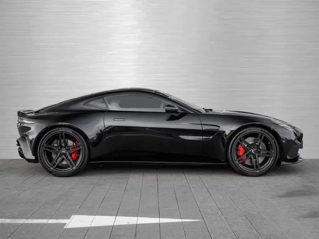 Aston Martin V8 Vantage null-photo-14