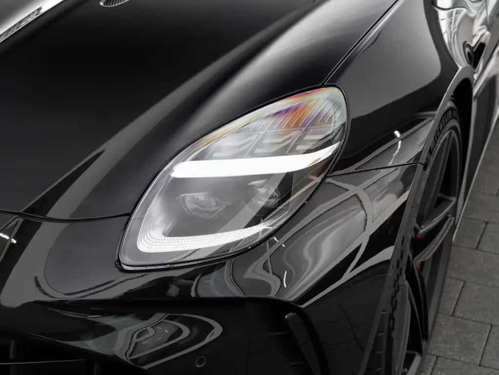 Aston Martin V8 Vantage null-photo-18