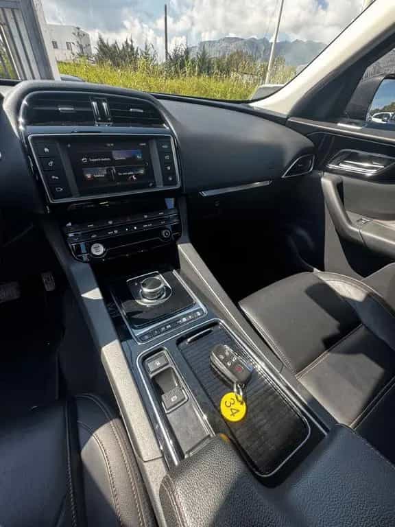 Jaguar F-Pace 2.0 D 180 CV AWD Portfolio 03/2018-photo-8