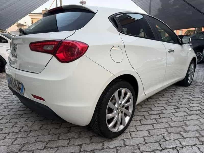 Alfa Romeo Giulietta Giulietta 1.4 tb Progressio 05/2014-photo-5