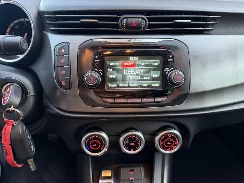 Alfa Romeo Giulietta Giulietta 1.4 tb Progressio 05/2014-photo-9