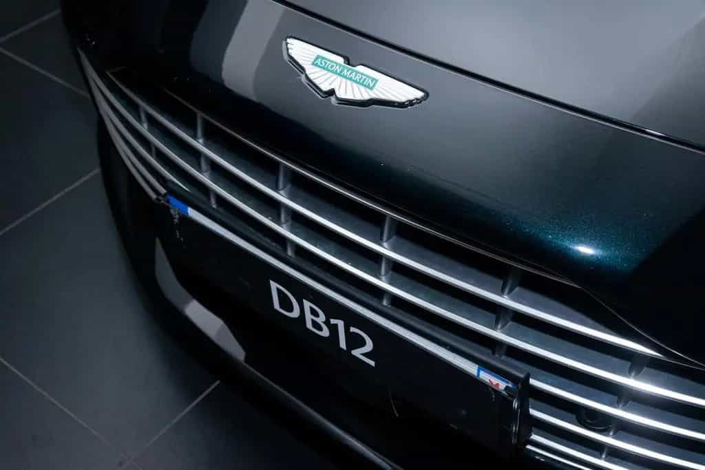 Aston Martin DB12 4.0 V8 08/2025-photo-10