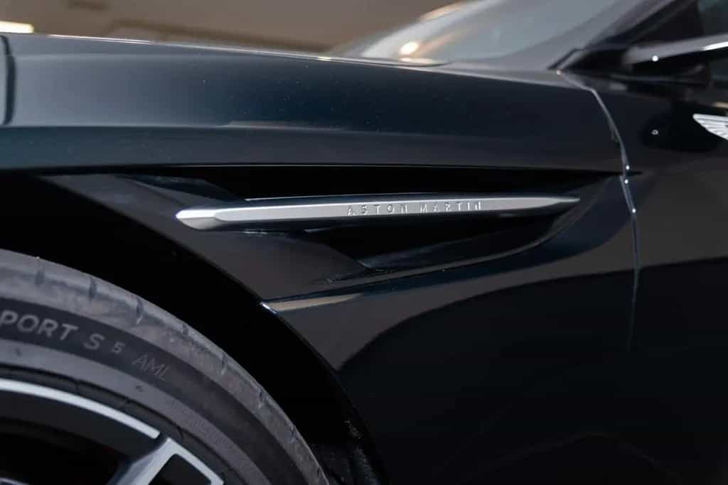 Aston Martin DB12 4.0 V8 08/2025-photo-15