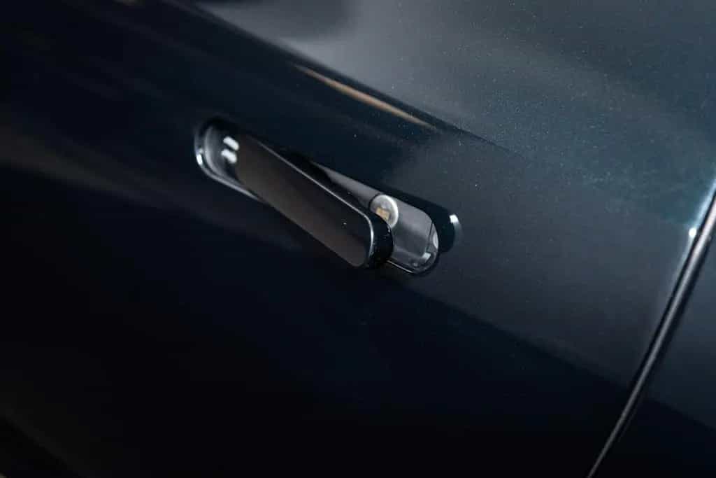 Aston Martin DB12 4.0 V8 08/2025-photo-16