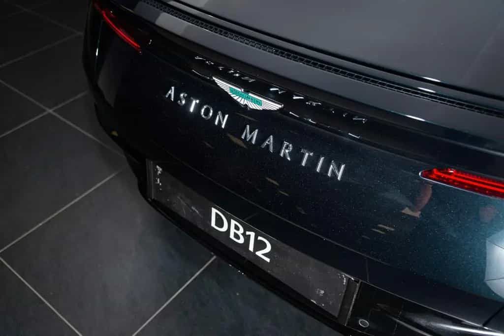 Aston Martin DB12 4.0 V8 08/2025-photo-20