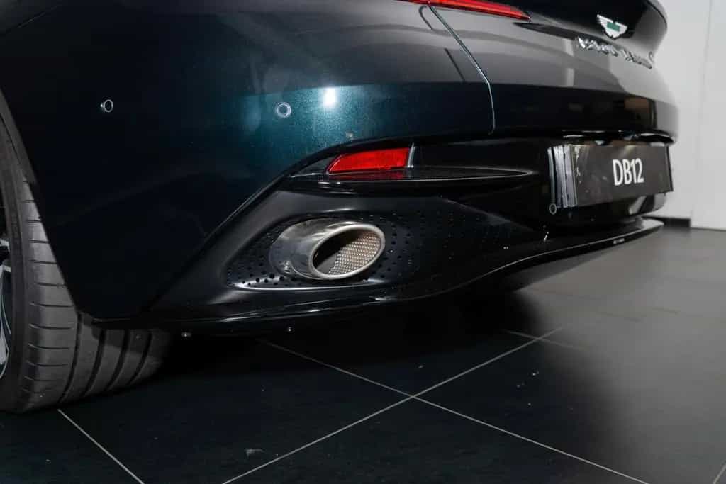 Aston Martin DB12 4.0 V8 08/2025-photo-21