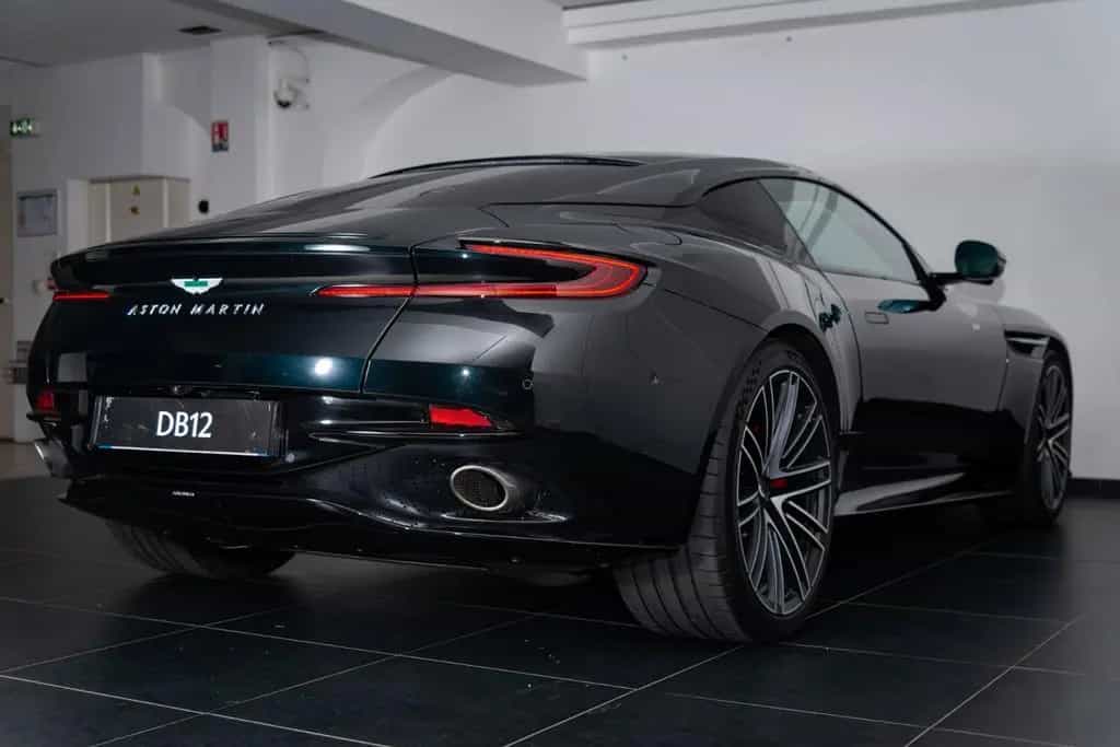 Aston Martin DB12 4.0 V8 08/2025-photo-22