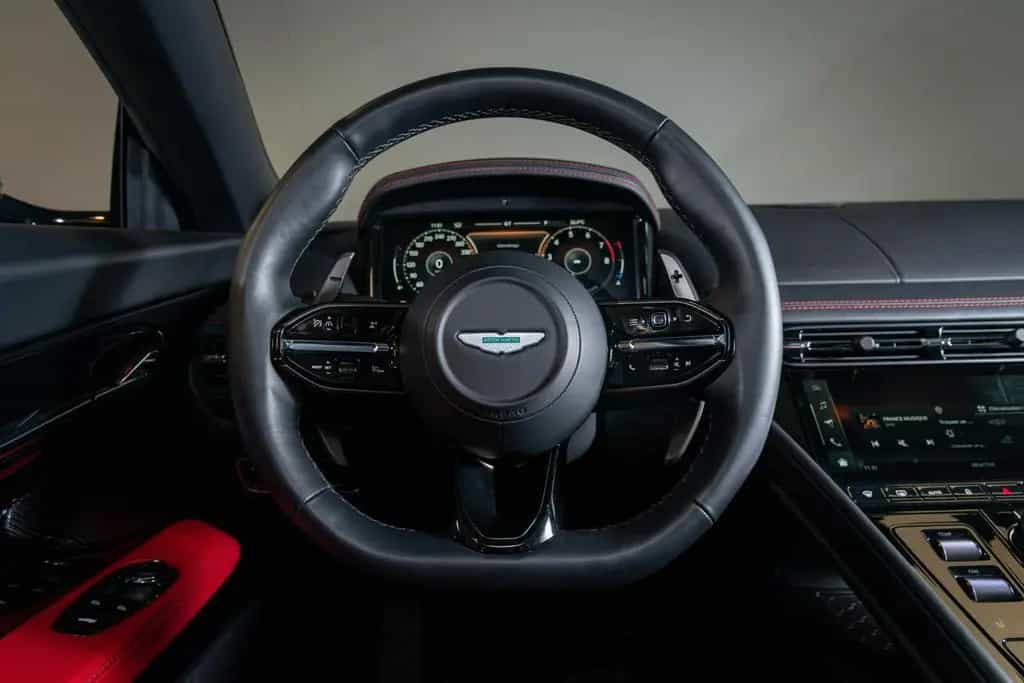 Aston Martin DB12 4.0 V8 08/2025-photo-25