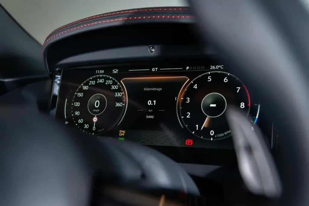 Aston Martin DB12 4.0 V8 08/2025-photo-35