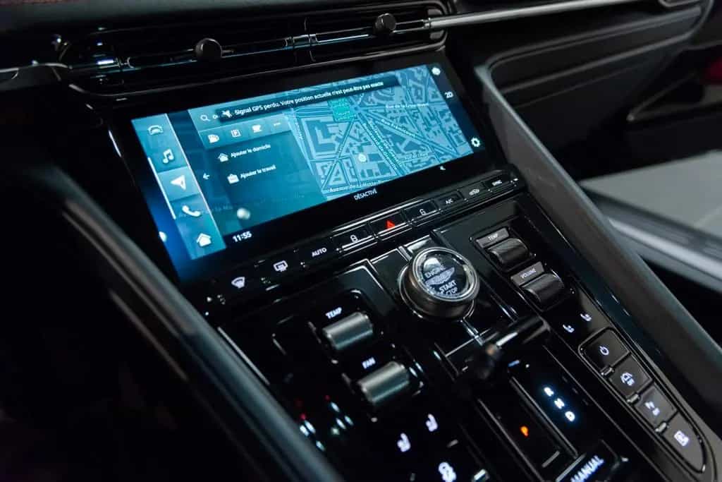 Aston Martin DB12 4.0 V8 08/2025-photo-37