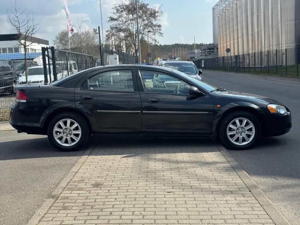 Chrysler Sebring 2.7 Limited Automatik 64Tkm Tüv&Service 10/2006-photo-3