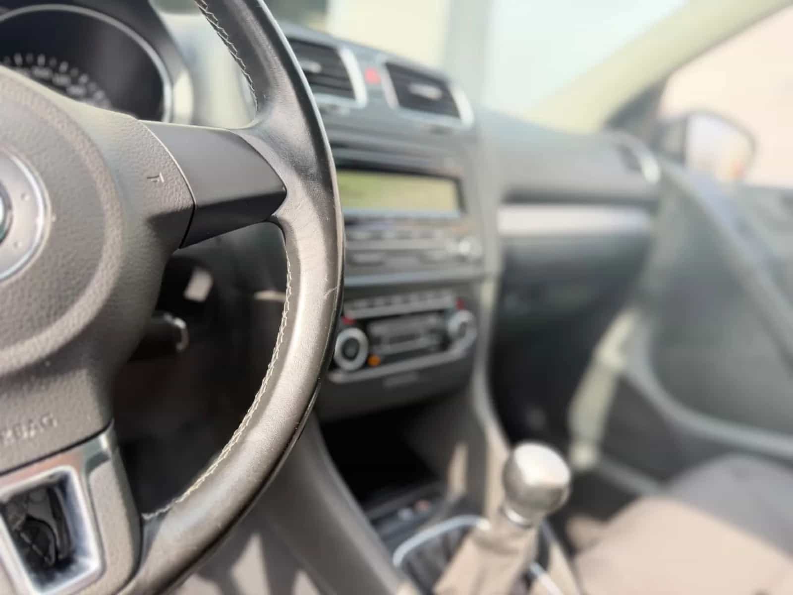 Volkswagen Golf 12/2010-photo-17