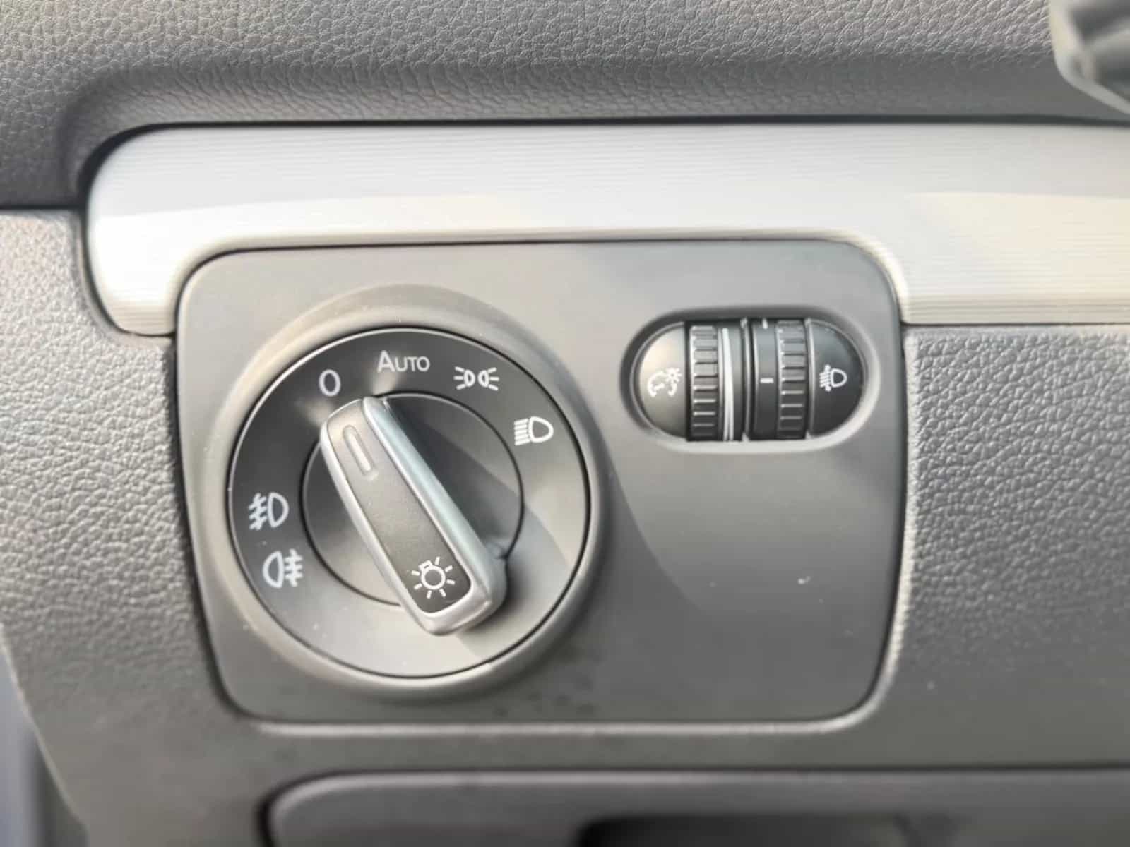 Volkswagen Golf 12/2010-photo-22