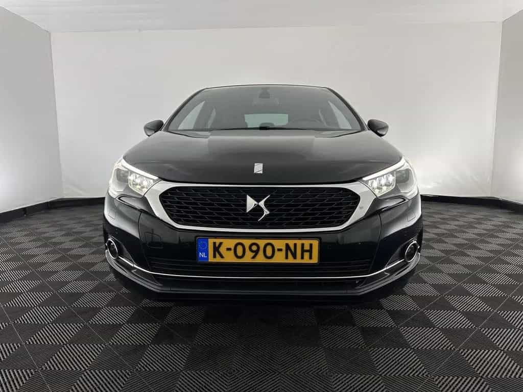DS Automobiles DS4 1.6 BlueHDi Chic *PANO-WINDOW | FULL-LED | L 05/2017-photo-1