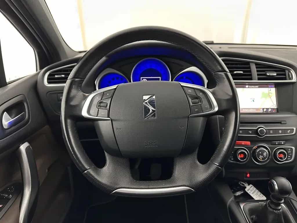 DS Automobiles DS4 1.6 BlueHDi Chic *PANO-WINDOW | FULL-LED | L 05/2017-photo-16