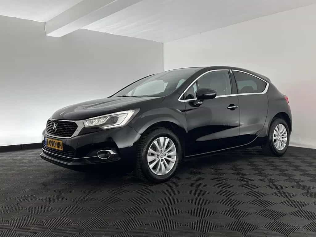 DS Automobiles DS4 1.6 BlueHDi Chic *PANO-WINDOW | FULL-LED | L 05/2017-photo-2
