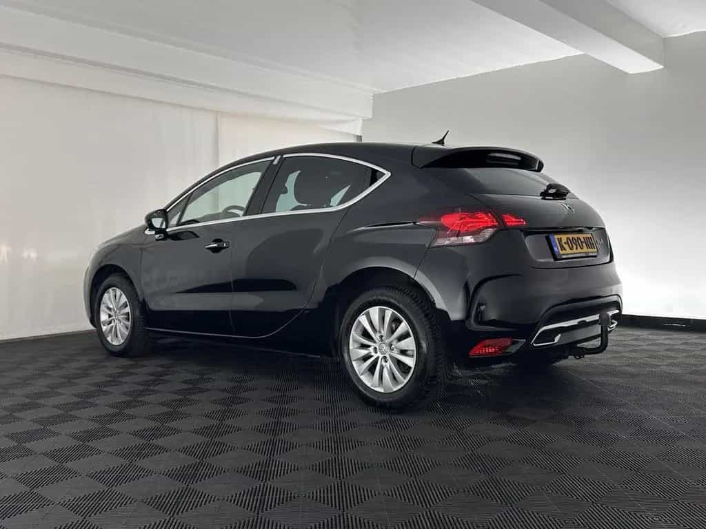 DS Automobiles DS4 1.6 BlueHDi Chic *PANO-WINDOW | FULL-LED | L 05/2017-photo-3