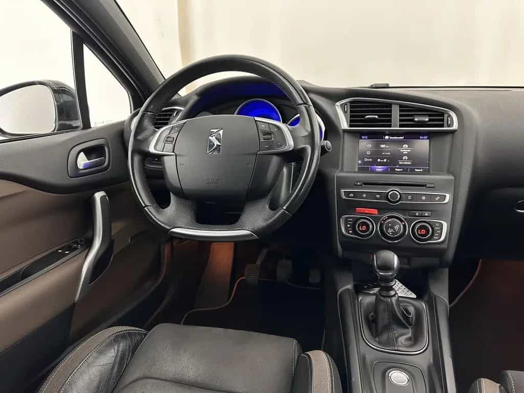 DS Automobiles DS4 1.6 BlueHDi Chic *PANO-WINDOW | FULL-LED | L 05/2017-photo-6