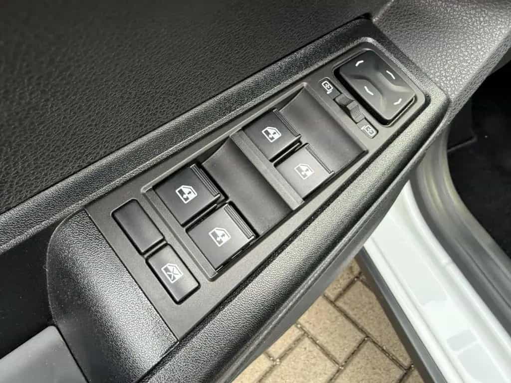 Lada Vesta SW Cross 1.6 5-Gang GRA, SHZ, EPH, KL-AUT. 06/2020-photo-11