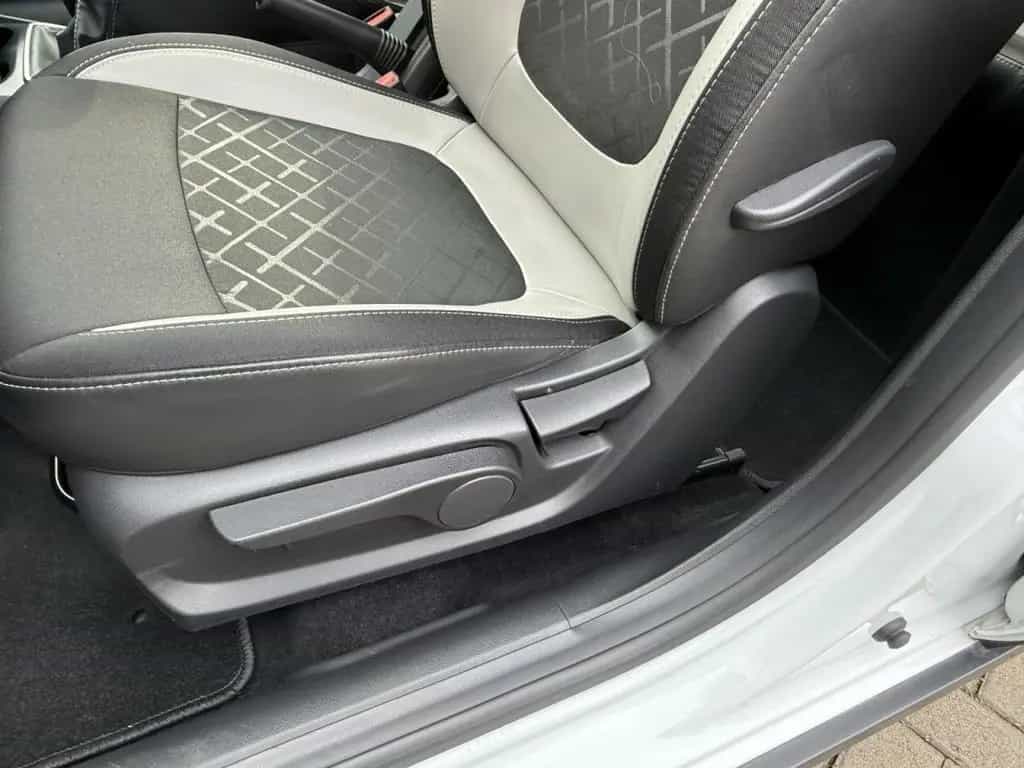 Lada Vesta SW Cross 1.6 5-Gang GRA, SHZ, EPH, KL-AUT. 06/2020-photo-12