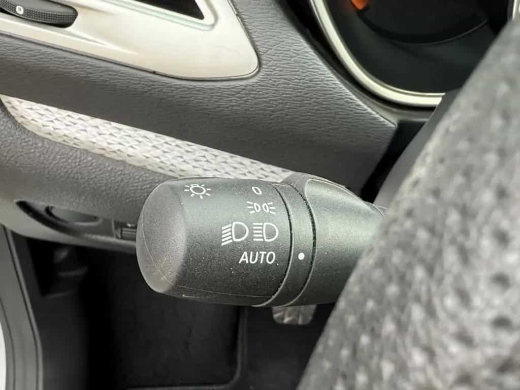 Lada Vesta SW Cross 1.6 5-Gang GRA, SHZ, EPH, KL-AUT. 06/2020-photo-13