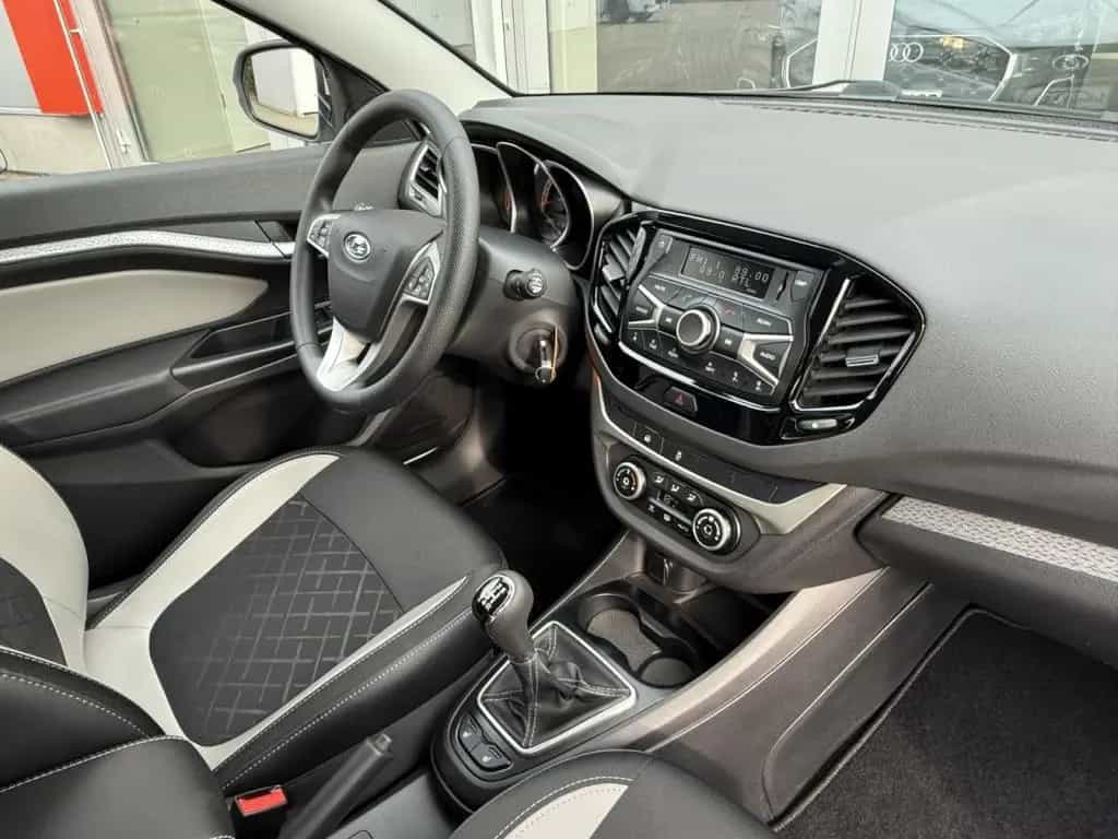 Lada Vesta SW Cross 1.6 5-Gang GRA, SHZ, EPH, KL-AUT. 06/2020-photo-9