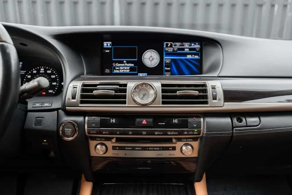 Lexus LS 460 06/2013-photo-12