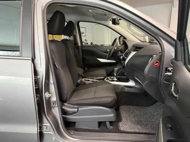 Nissan Navara 2.3 D 4X4 Double Cap AHK Cam erst 50528KM 04/2020-photo-9