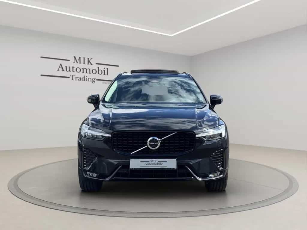 Volvo XC 60 Plus Dark PANORAMA 12/2022-photo-1