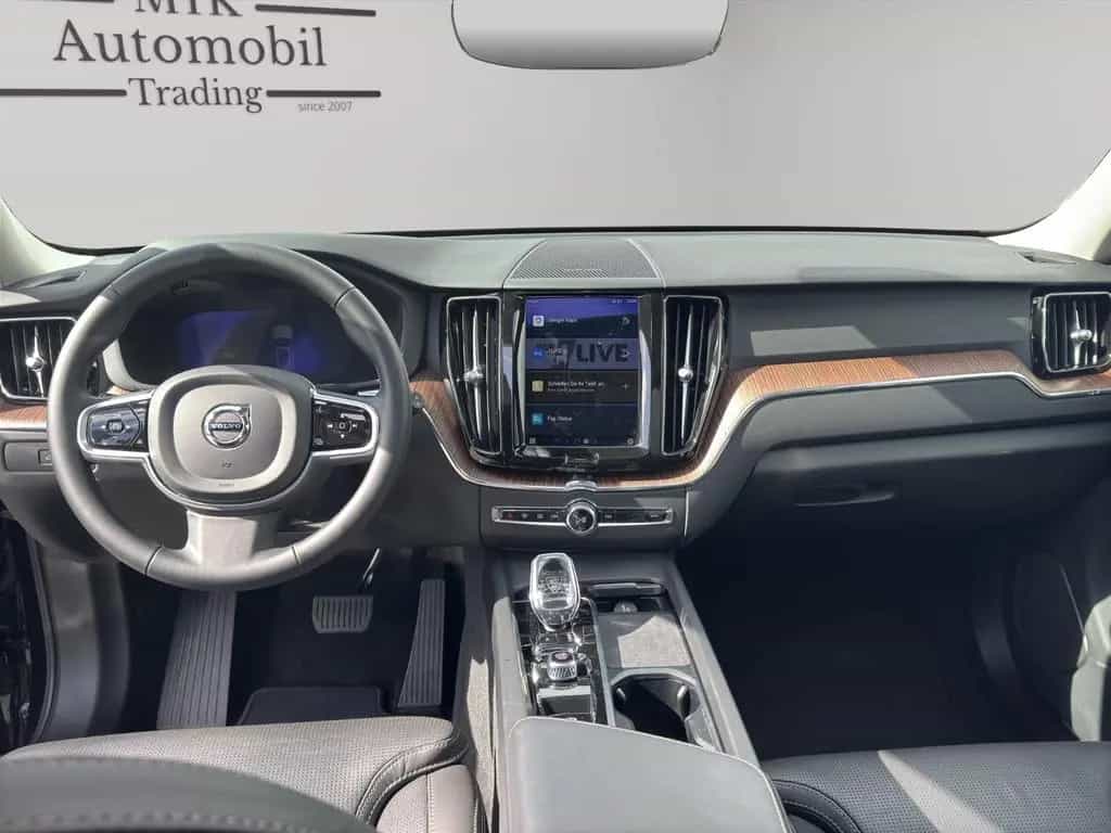 Volvo XC 60 Plus Dark PANORAMA 12/2022-photo-8