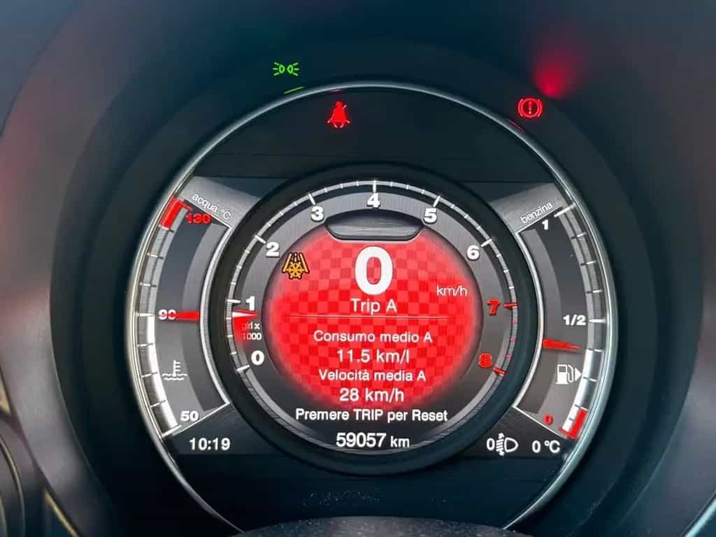 Abarth 595 1.4 Turbo T-Jet 145 CV 01/2018-photo-11