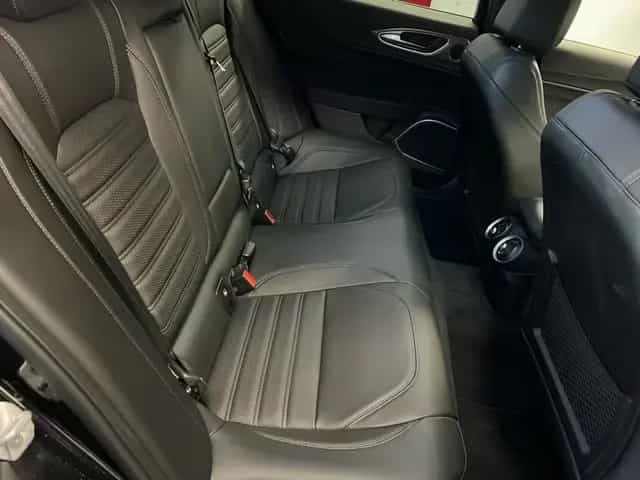 Alfa Romeo Giulia Veloce 2.2D Q4 AT8|Assistenzp.2|Navi|Harm 12/2020-photo-11