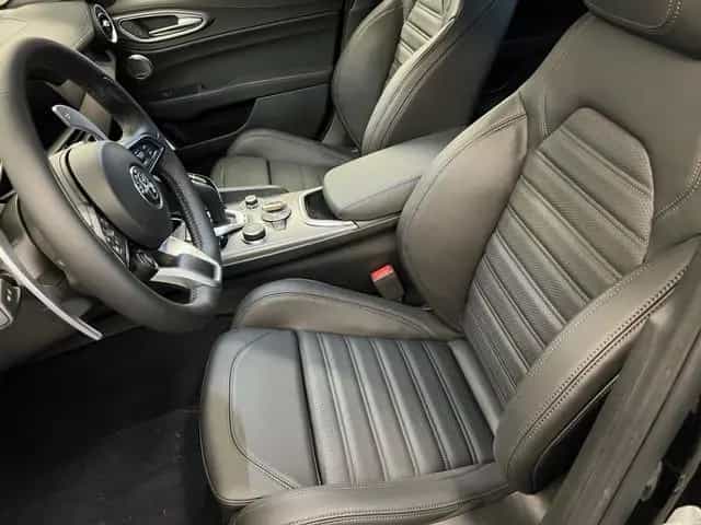 Alfa Romeo Giulia Veloce 2.2D Q4 AT8|Assistenzp.2|Navi|Harm 12/2020-photo-23