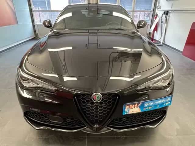 Alfa Romeo Giulia Veloce 2.2D Q4 AT8|Assistenzp.2|Navi|Harm 12/2020-photo-4